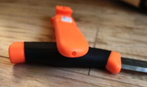 НОЖ MORAKNIV COMPANION ORANGE, НЕРЖАВЕЮЩАЯ СТАЛЬ